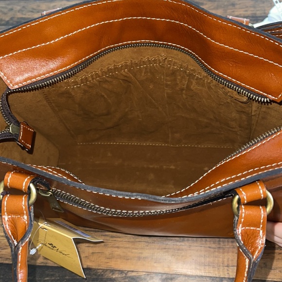 Patricia Nash Bag w/ wallet and duster bag. NWT. - Picture 7 of 9